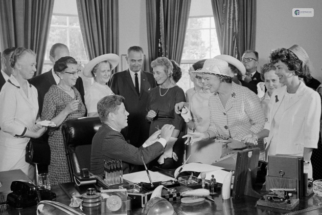 What Does The Equal Pay Act of 1963 Say_